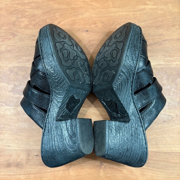 Born Pollina Black Leather Slip On Criss Cross Design Chunky Clogs Womens Size 8 - Picture 5 of 13